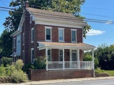 1329 BROADWAY , HANOVER, PA 17331