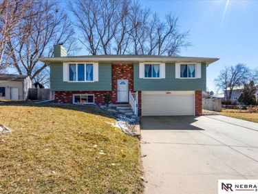 6309 Tanglewood Circle, Lincoln, NE 68516