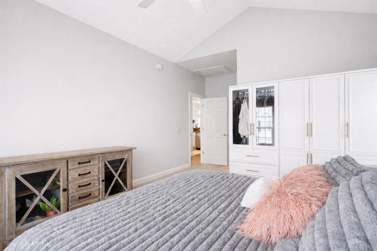 1381 Cottage Dr.  Photo 17