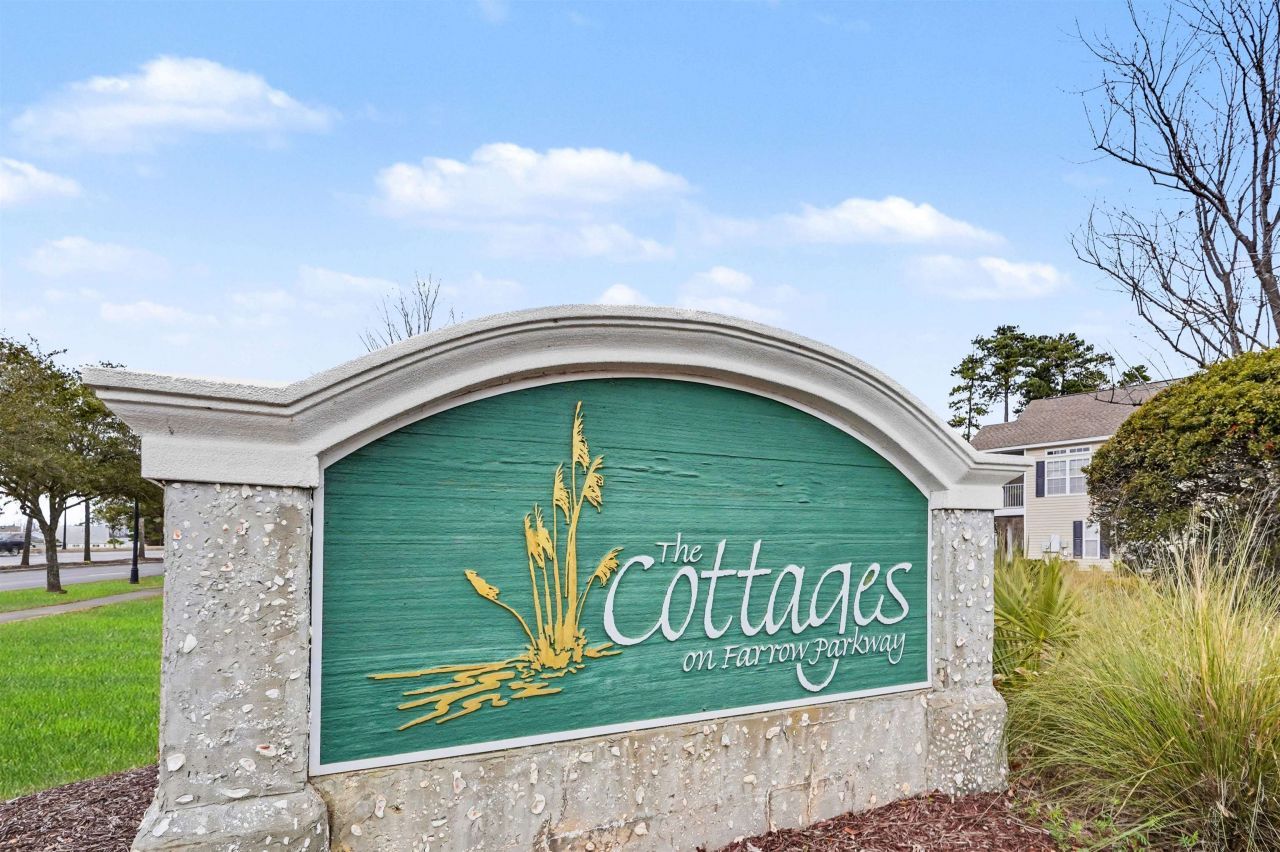 1381 Cottage Dr. Photo 30