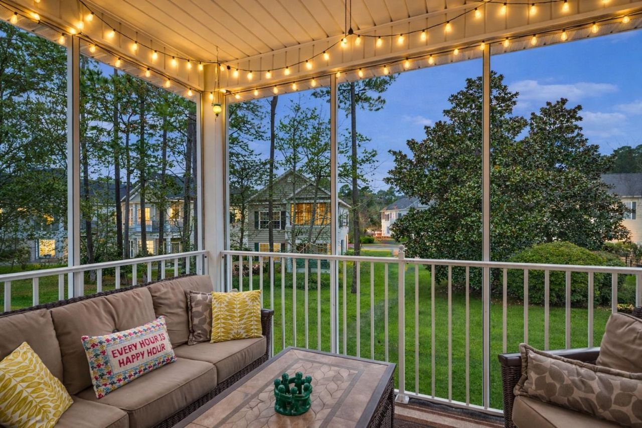 1381 Cottage Dr.  Photo 4