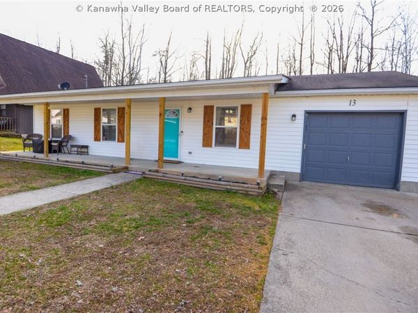 13 Clotine Drive, St Albans, WV 25177