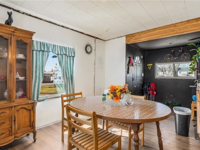 97 E King Street , Zanesville, OH 43701 Photo 10