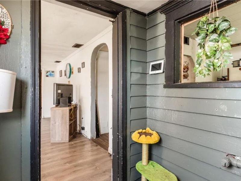 97 E King Street , Zanesville, OH 43701 Photo 19