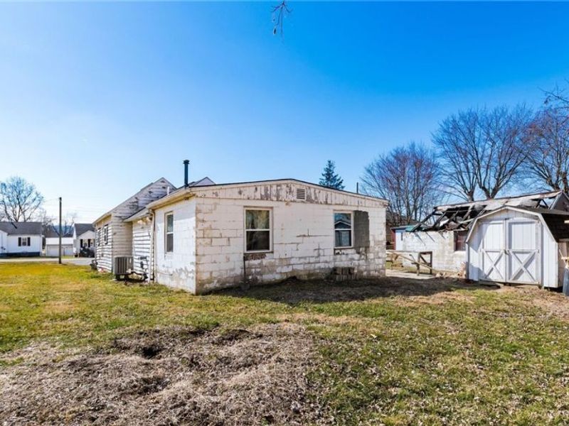 97 E King Street , Zanesville, OH 43701 Photo 4