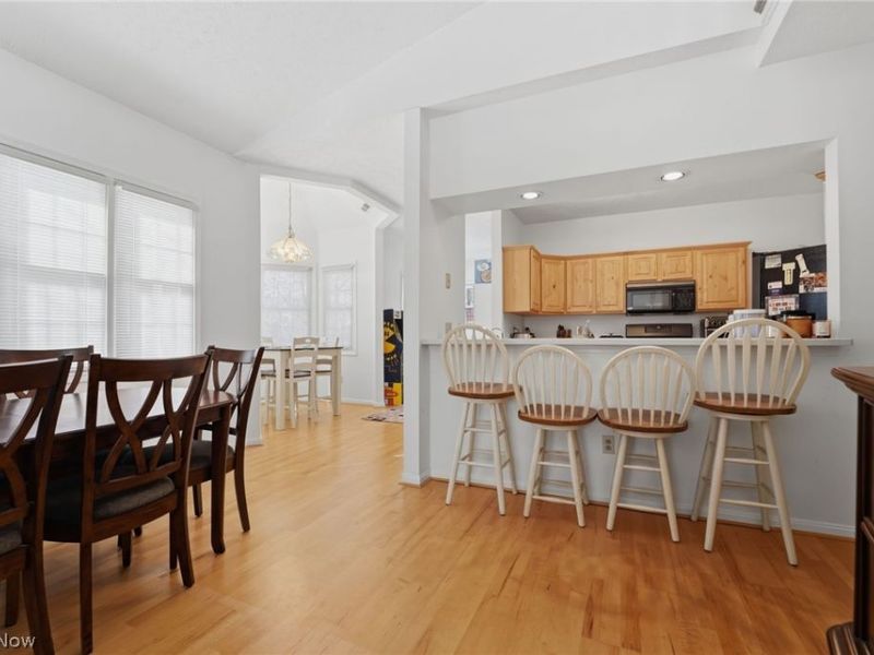 402 Eagle , Mayfield Heights, OH 44124 Photo 13