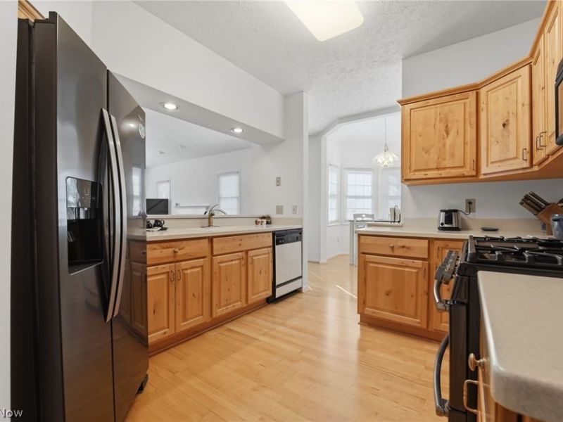 402 Eagle , Mayfield Heights, OH 44124 Photo 15