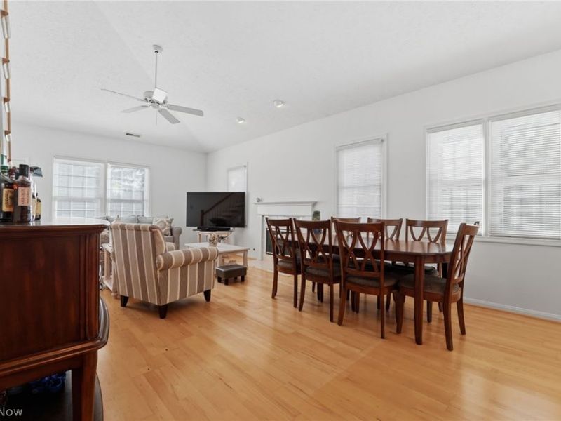 402 Eagle , Mayfield Heights, OH 44124 Photo 5