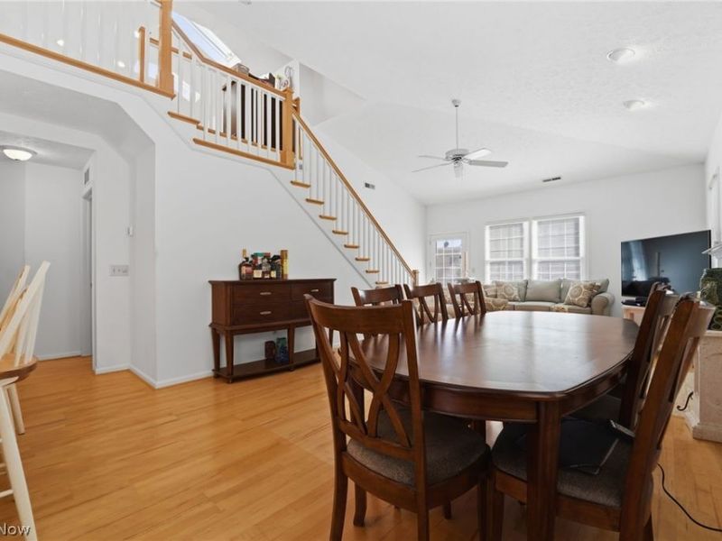 402 Eagle , Mayfield Heights, OH 44124 Photo 6