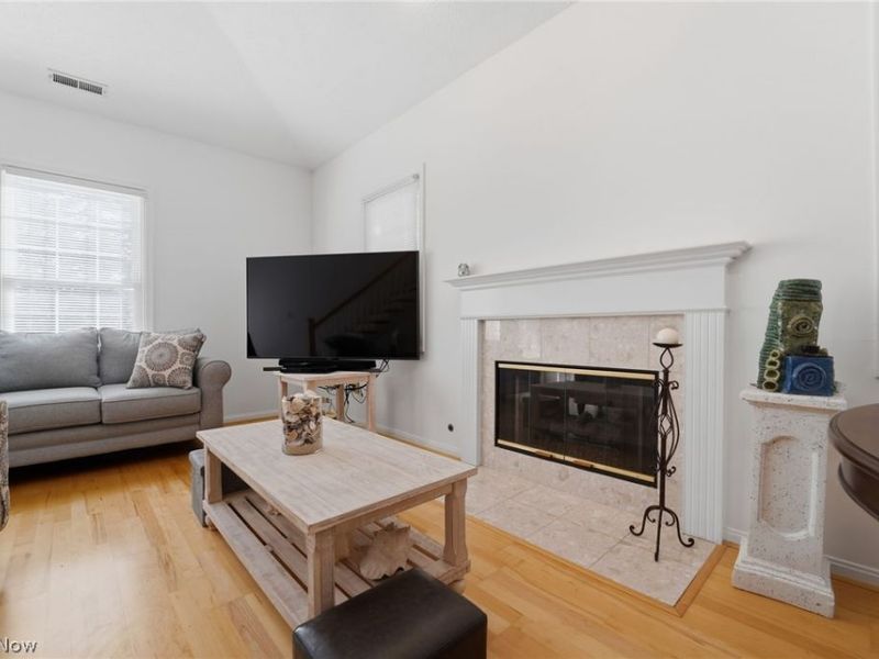 402 Eagle , Mayfield Heights, OH 44124 Photo 8