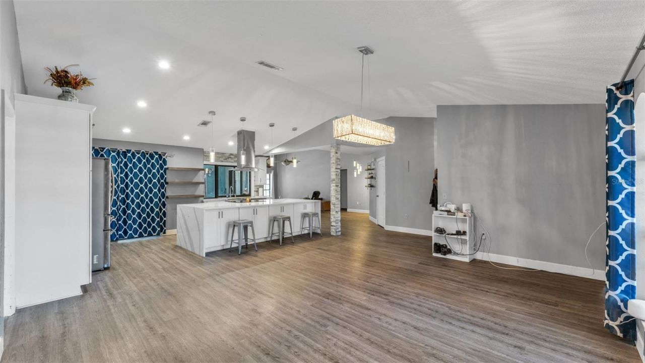 6231 Forestwood Drive W, Lakeland, FL 33811 Photo