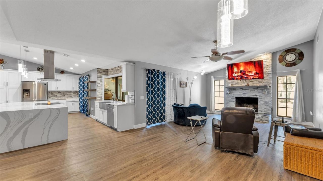 6231 Forestwood Drive W, Lakeland, FL 33811 Photo