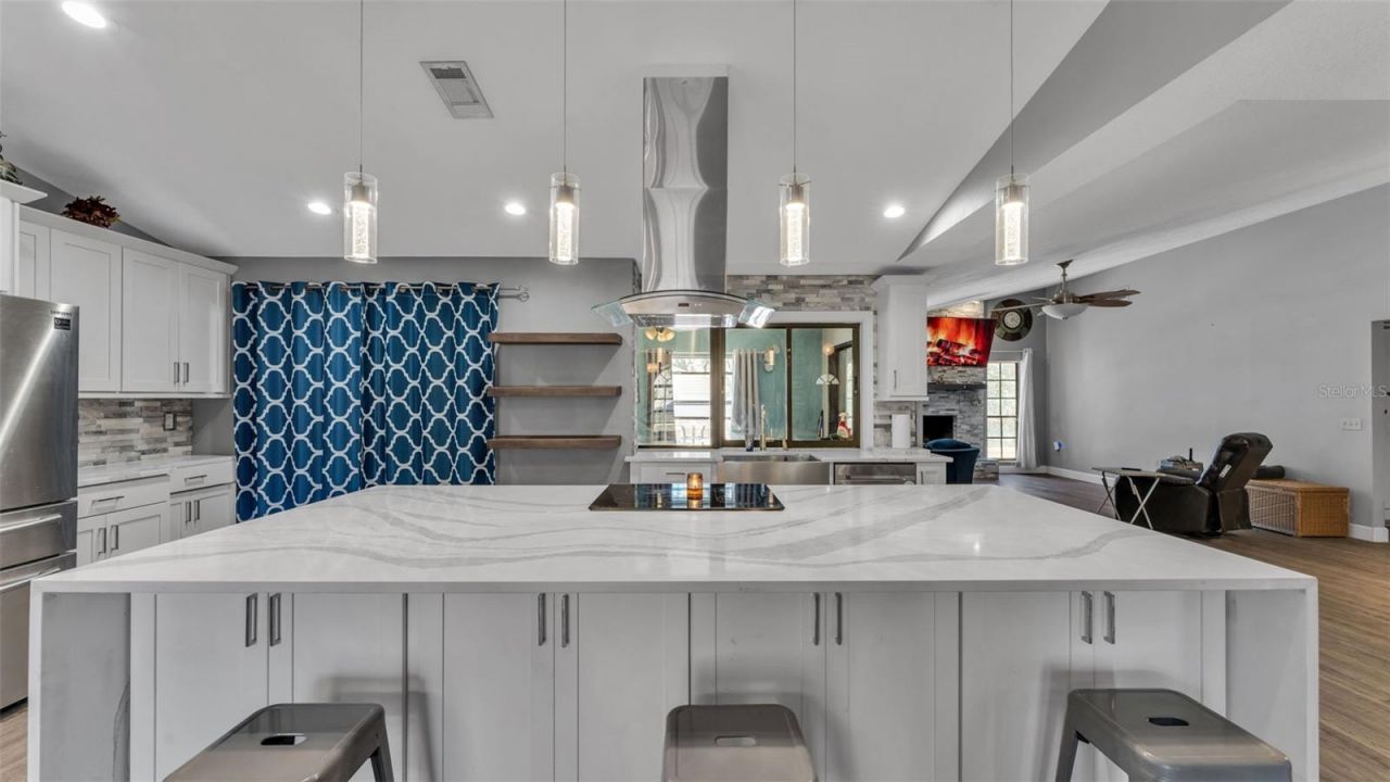 6231 Forestwood Drive W, Lakeland, FL 33811 Photo