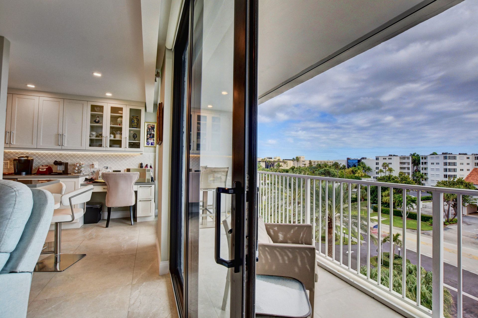 2860 S Ocean Boulevard, Unit 514, Palm Beach, FL 33480 Photo