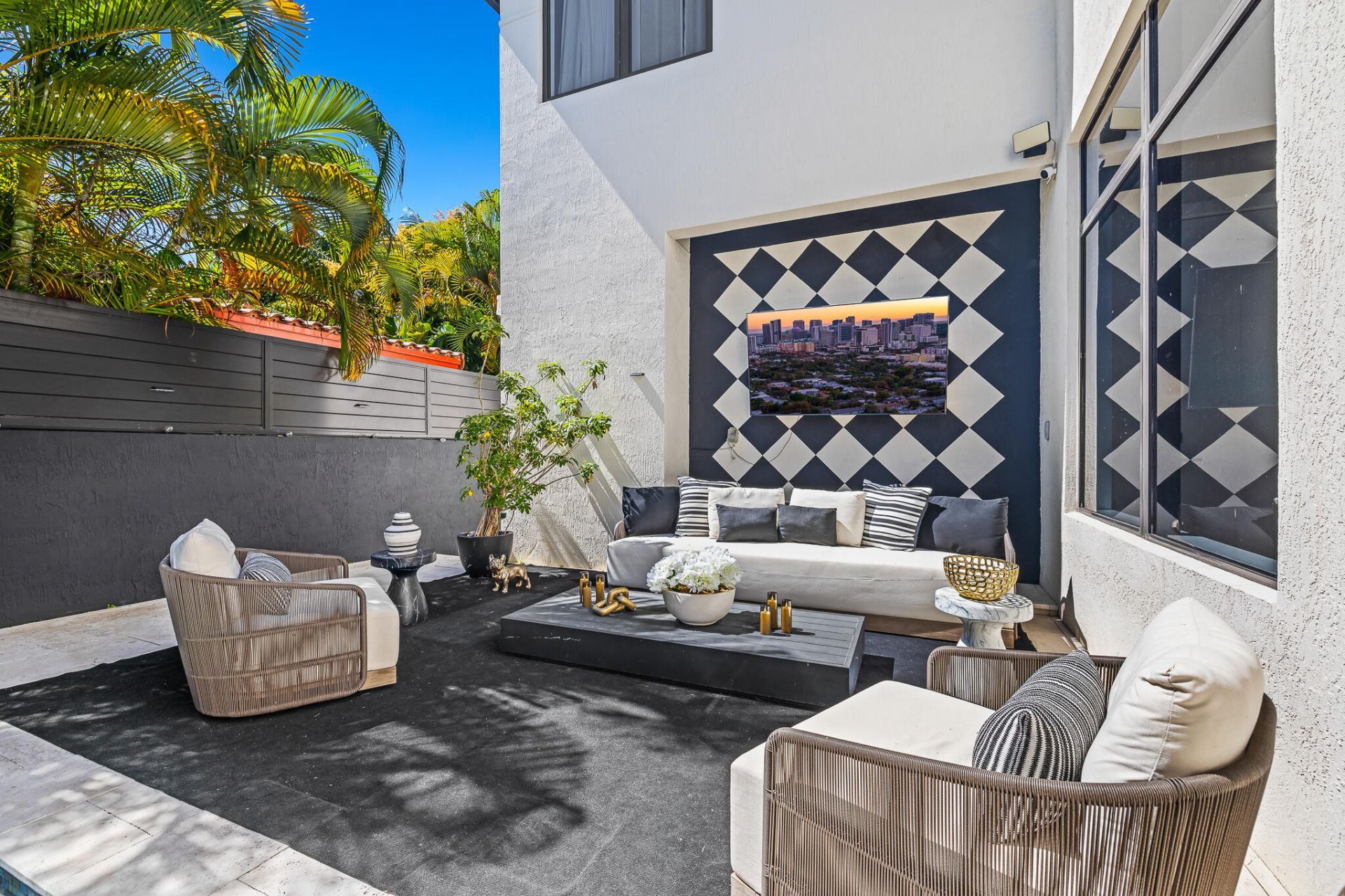 549 NE 10th Avenue, Fort Lauderdale, FL 33301 Photo