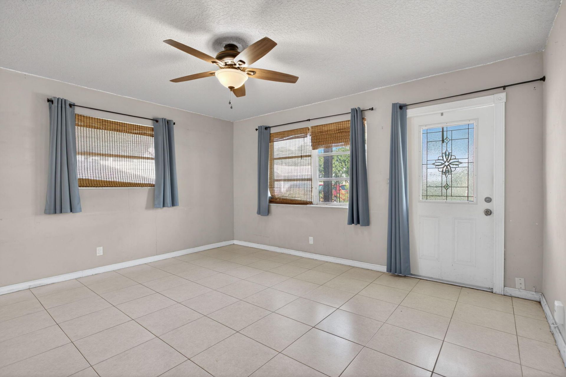 4561 NW 16th Avenue, Tamarac, FL 33309 Photo