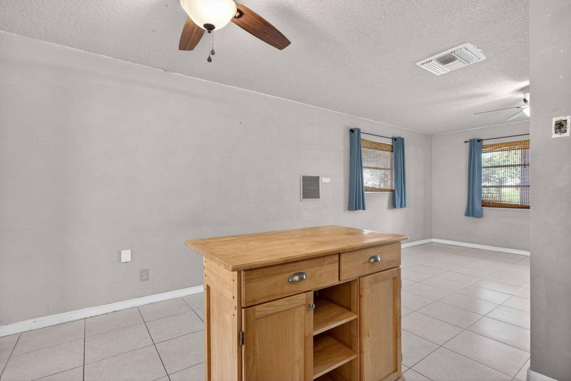 4561 NW 16th Avenue, Tamarac, FL 33309 Photo