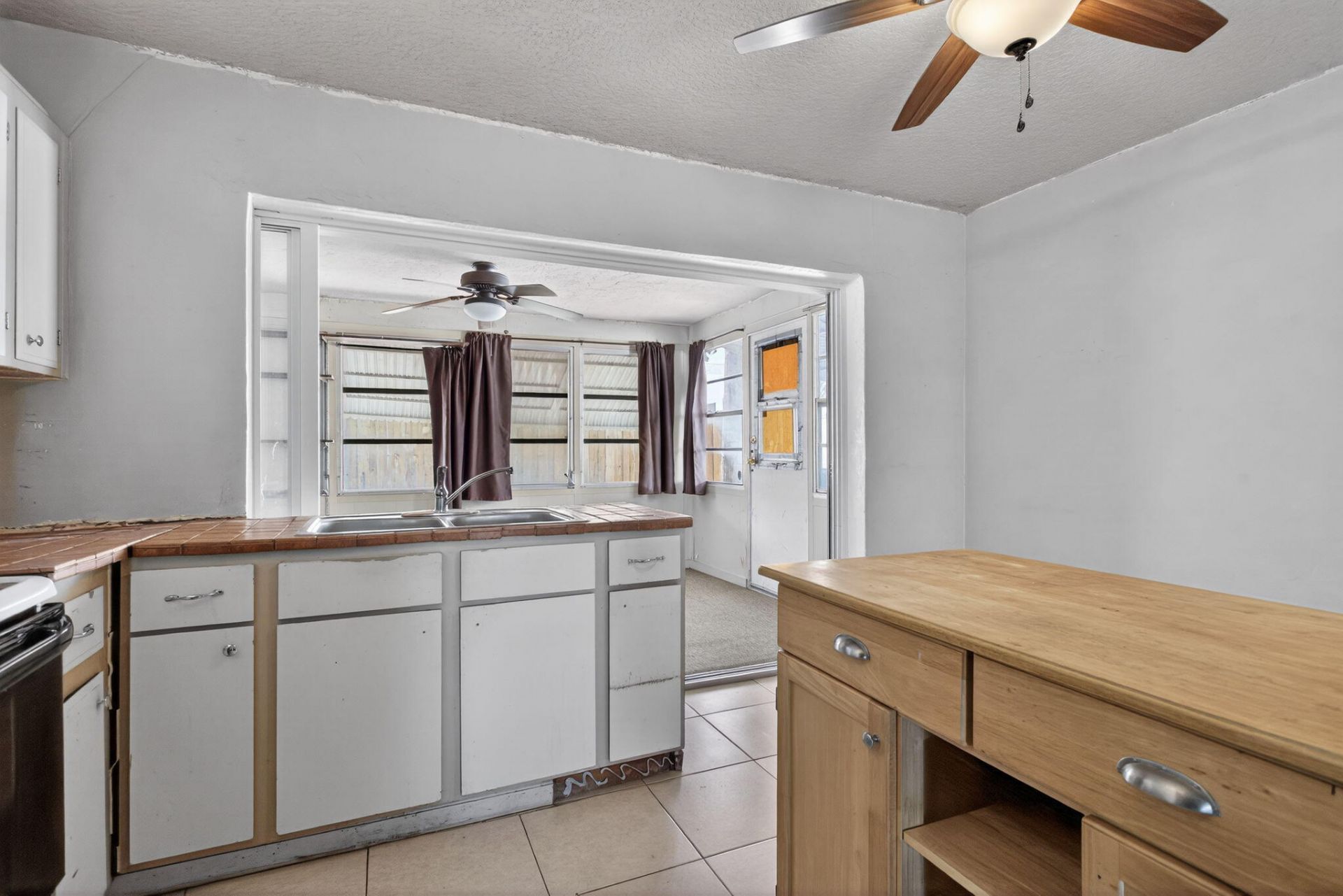 4561 NW 16th Avenue, Tamarac, FL 33309 Photo