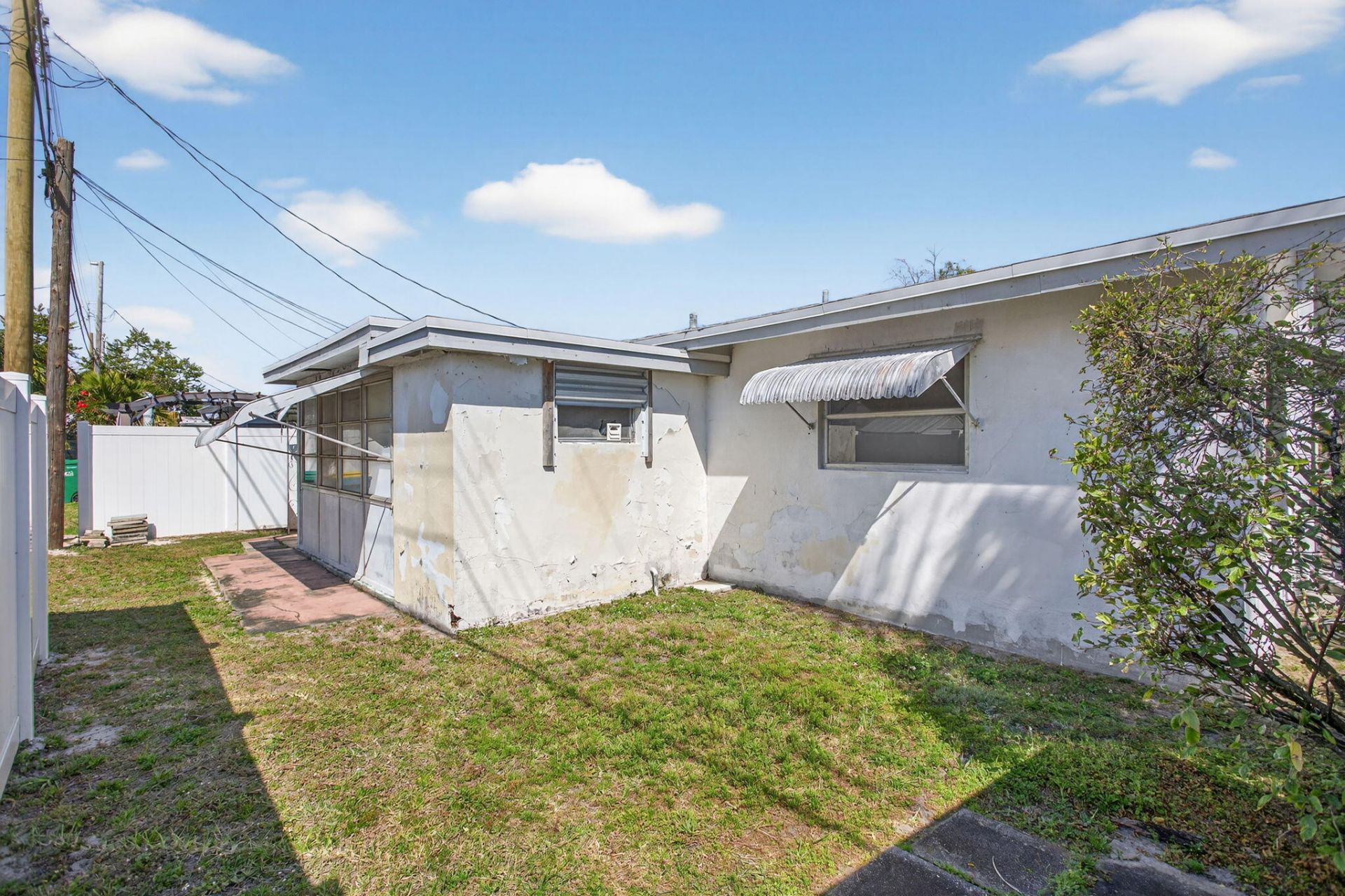 4561 NW 16th Avenue, Tamarac, FL 33309 Photo