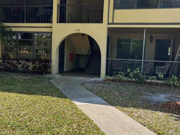 330 Pine Ridge Circle, Unit B-2, Greenacres, FL 33463