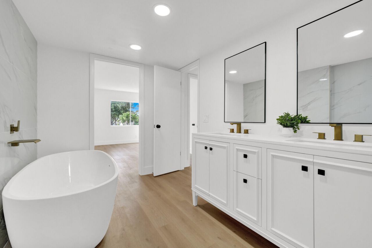 330 Pine Ridge Circle, Unit B-2, Greenacres, FL 33463 Photo