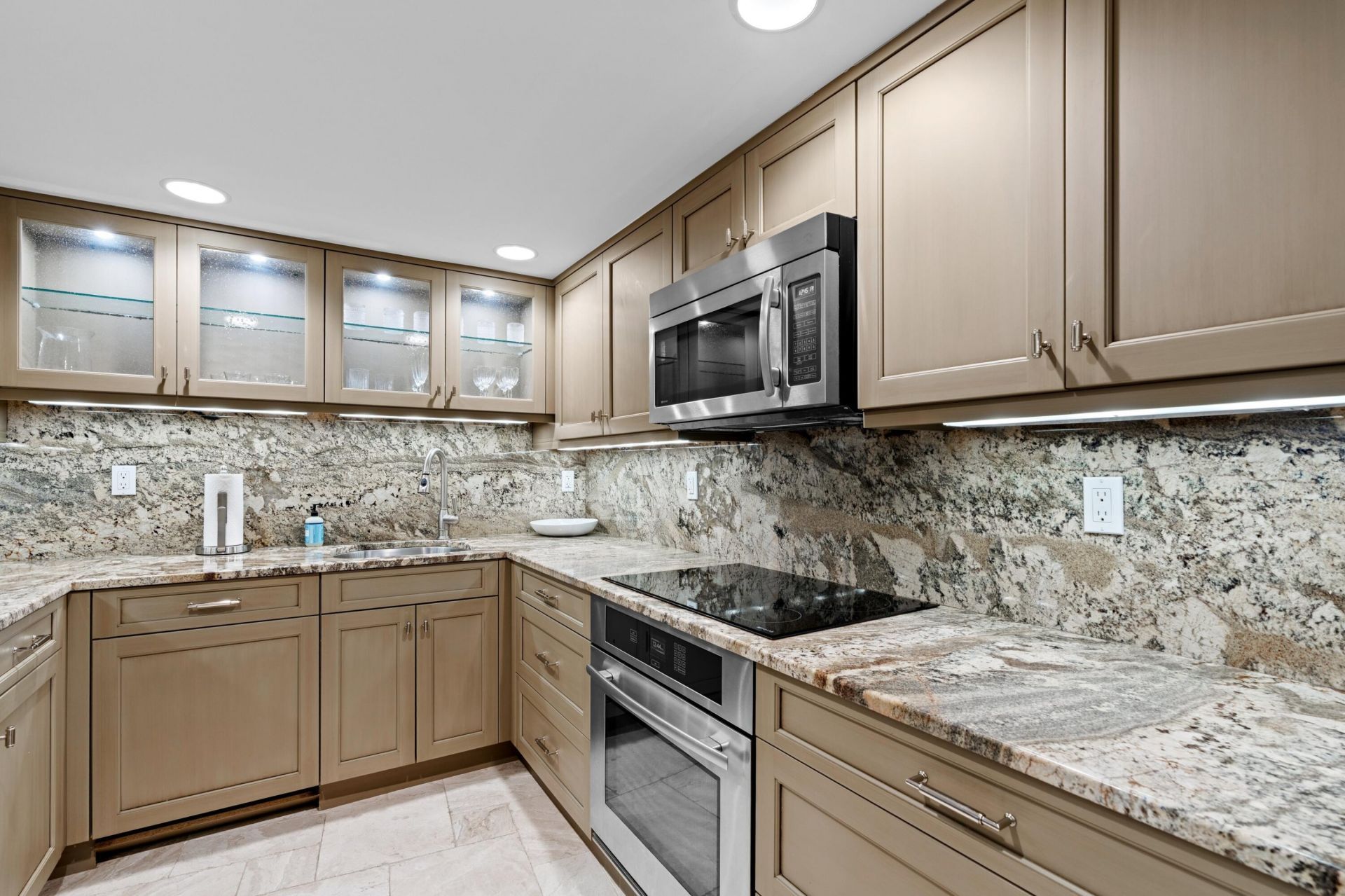 1200 S Flagler Drive, Unit 1402, West Palm Beach, FL 33401 Photo