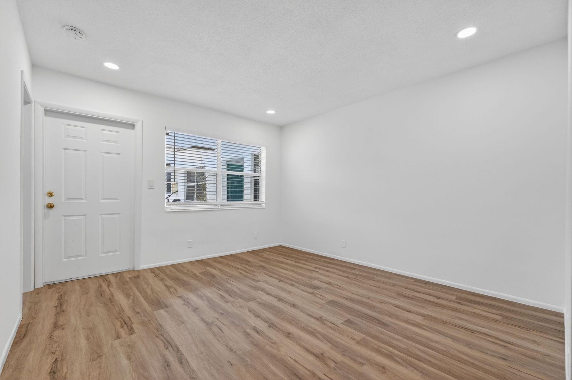 2503 N Ocean Boulevard, Unit 6, Pompano Beach, FL 33062 Photo