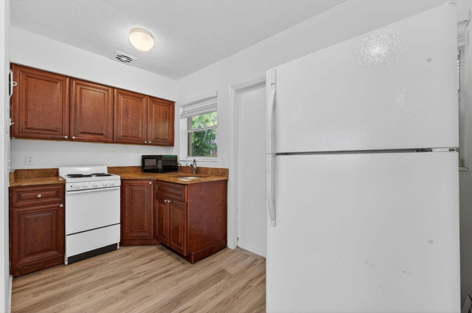 2503 N Ocean Boulevard, Unit 6, Pompano Beach, FL 33062 Photo