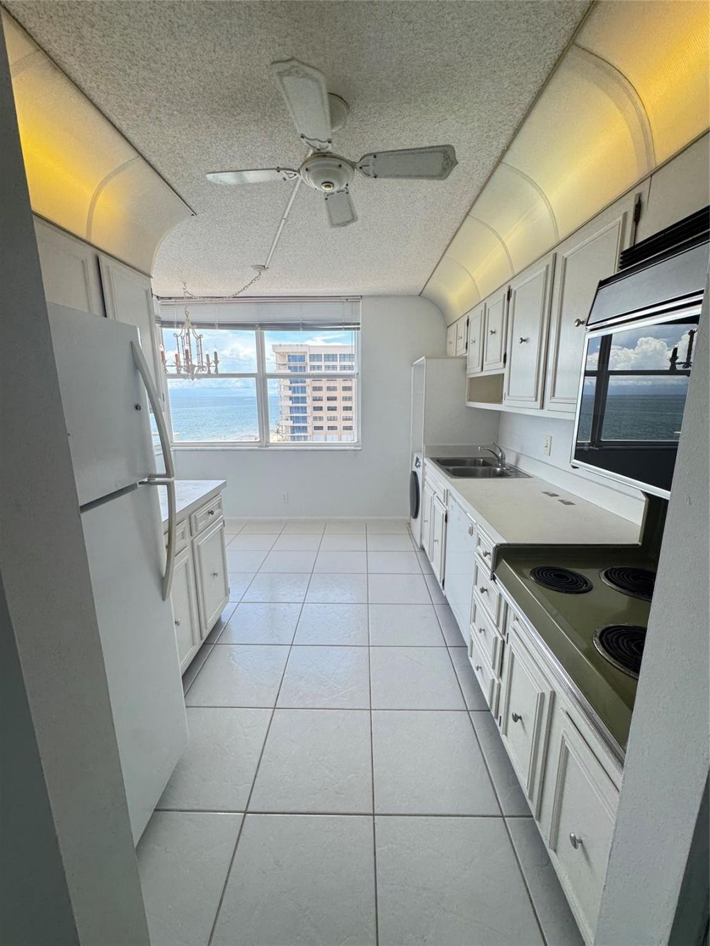 5200 N Ocean Boulevard, Unit 1207B, Lauderdale by the Sea, FL 33308 Photo