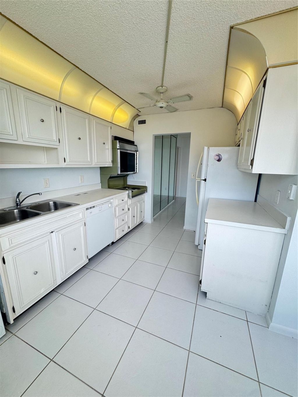 5200 N Ocean Boulevard, Unit 1207B, Lauderdale by the Sea, FL 33308 Photo