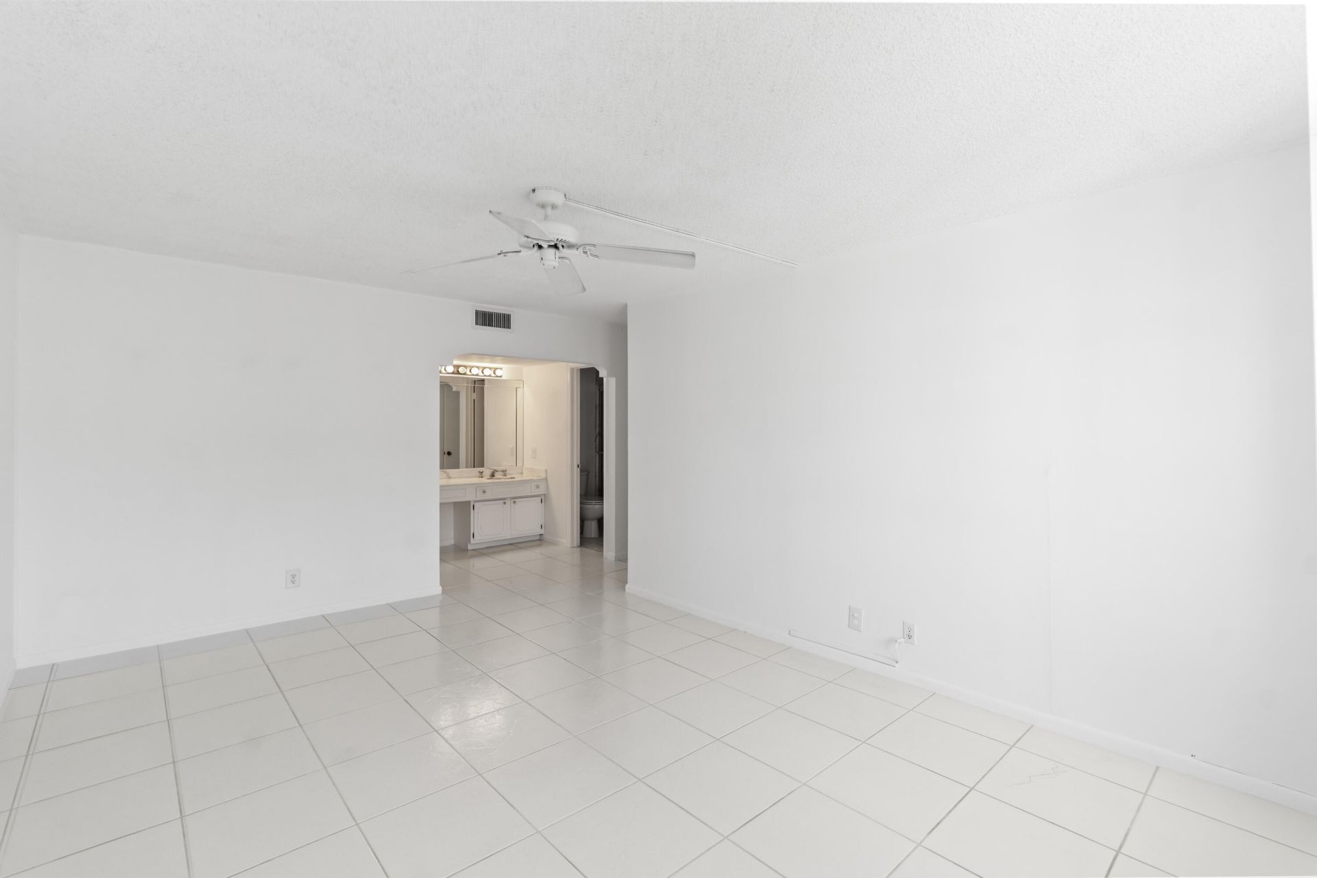 5200 N Ocean Boulevard, Unit 1207b, Lauderdale by the Sea, FL 33308 Photo