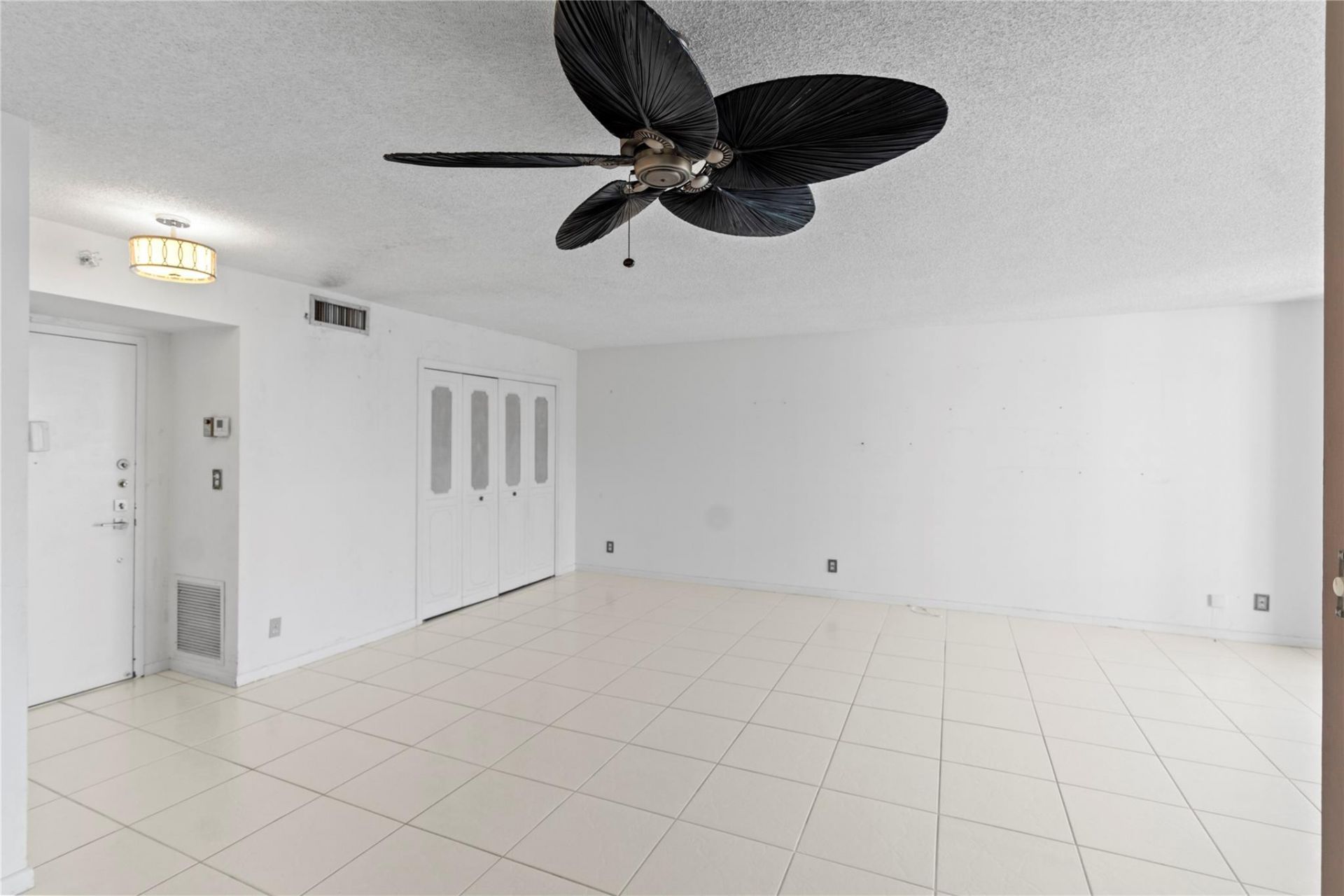5200 N Ocean Boulevard, Unit 1207B, Lauderdale by the Sea, FL 33308 Photo