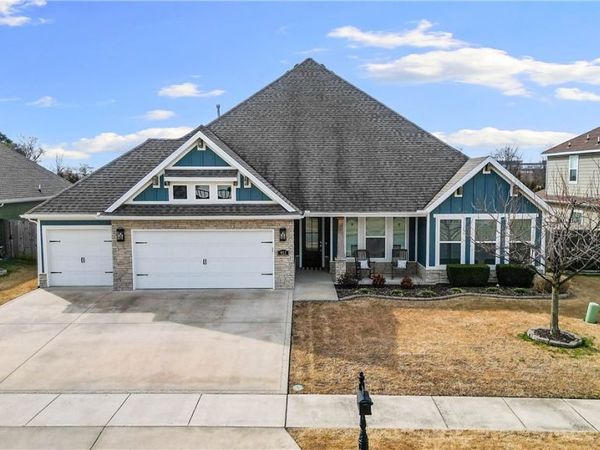 951 Silver Maple Street , Centerton, AR 72719