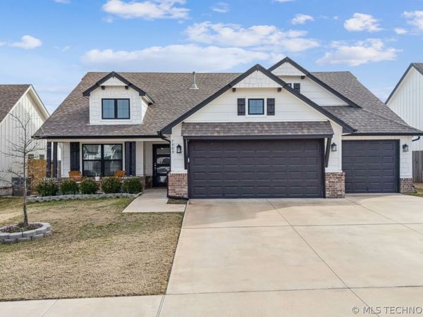 7408 E 87th Place N, Owasso, OK 74055