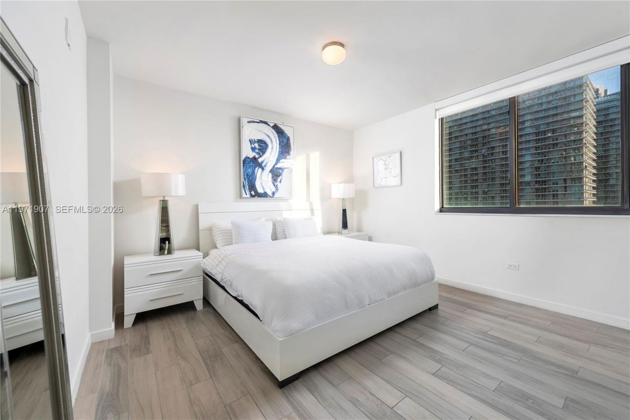 999 SW 1st Ave , Unit 2204, Miami, FL 33130 Photo