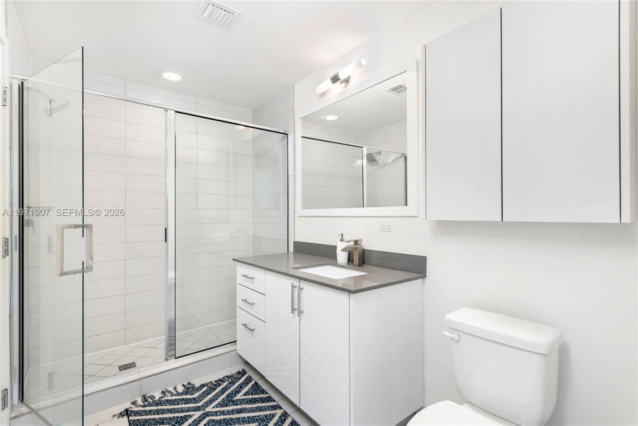 999 SW 1st Ave , Unit 2204, Miami, FL 33130 Photo