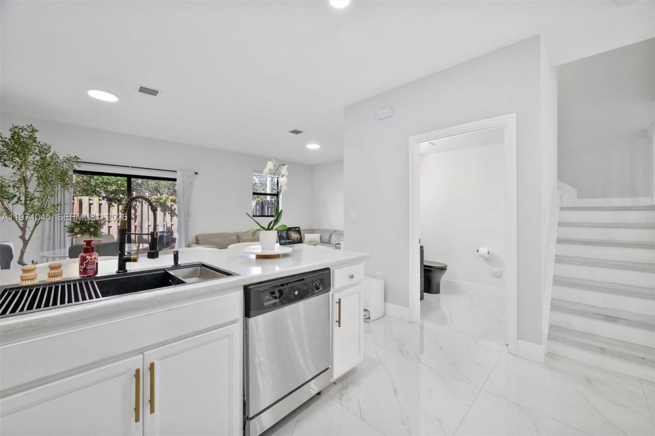 178 SE 33rd Ter, Homestead, FL 33033 Photo