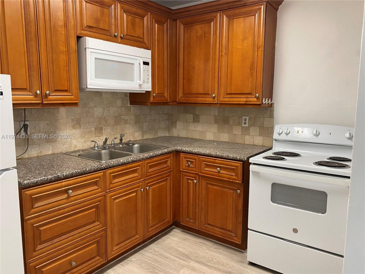 380 E 35th St , Unit 2118, Hialeah, FL 33013 Photo