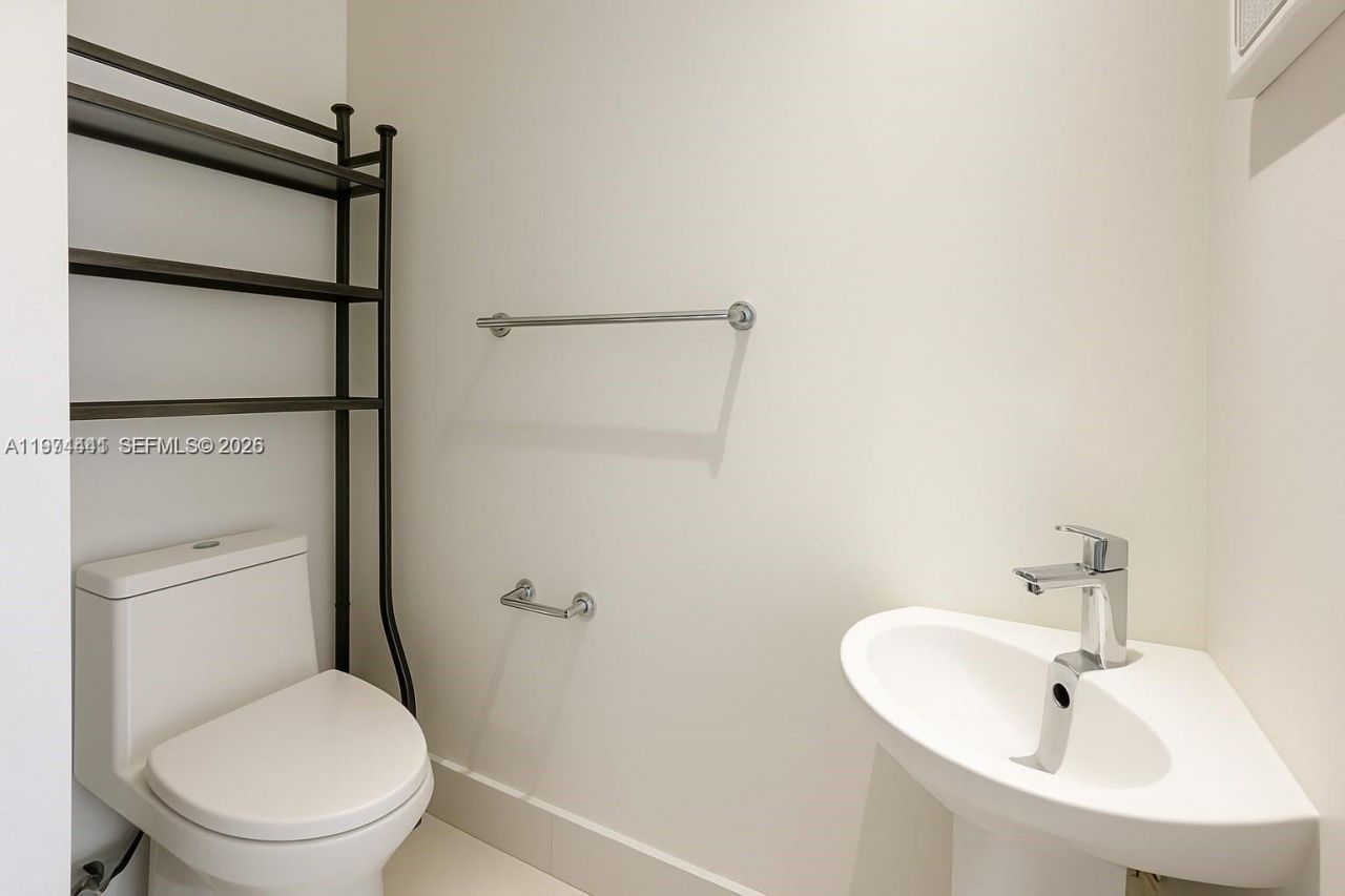 501 NE 31st St , Unit 1204, Miami, FL 33137 Photo