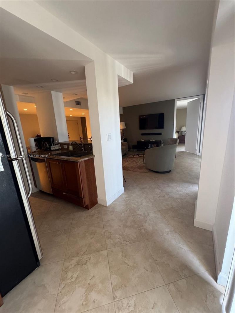 77 Crandon Blvd, Unit 9E, Key Biscayne, FL 33149 Photo