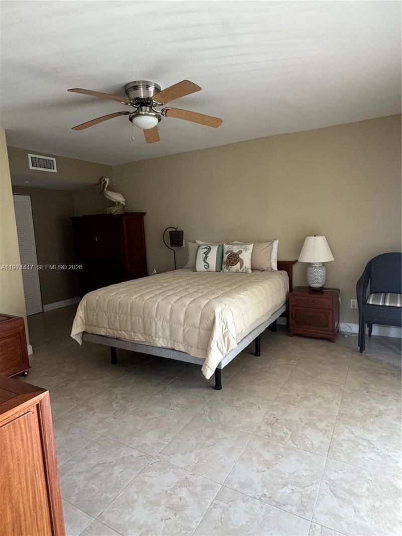 77 Crandon Blvd, Unit 9E, Key Biscayne, FL 33149 Photo