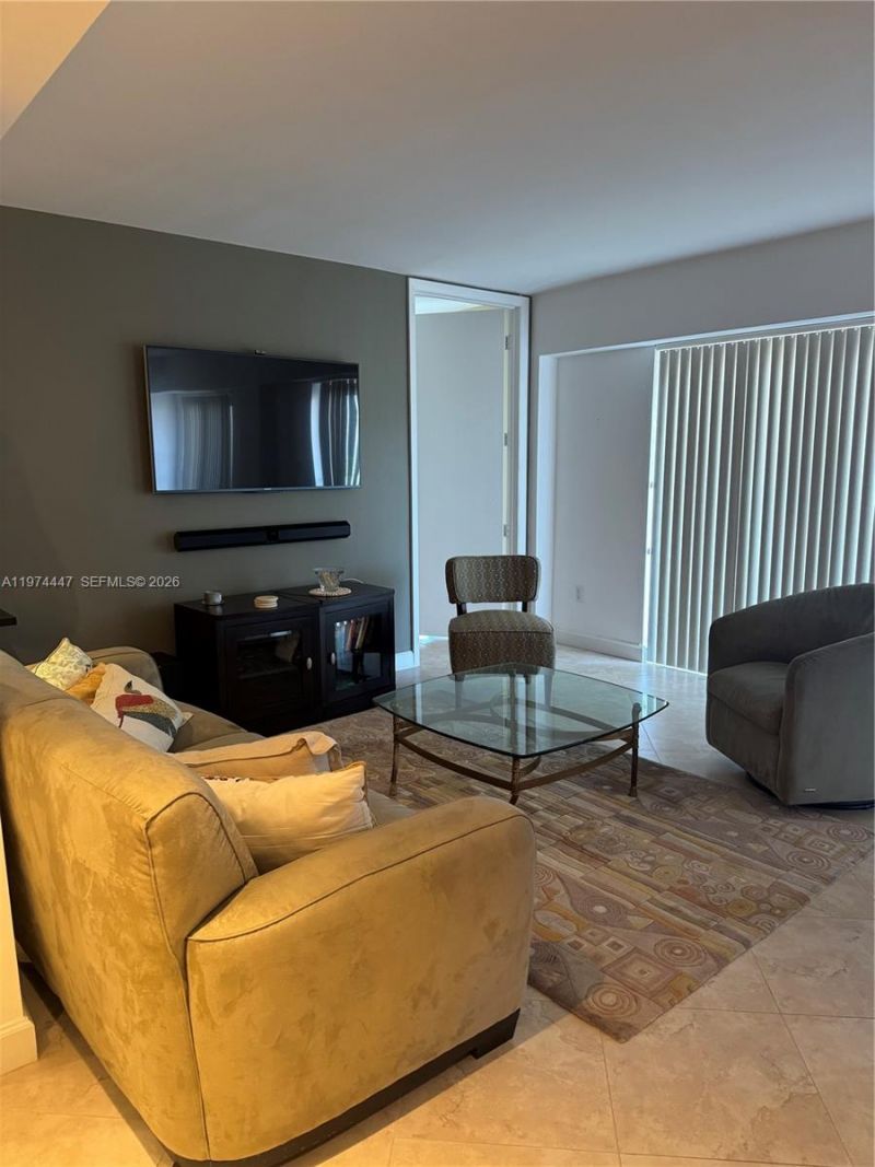 77 Crandon Blvd, Unit 9E, Key Biscayne, FL 33149 Photo