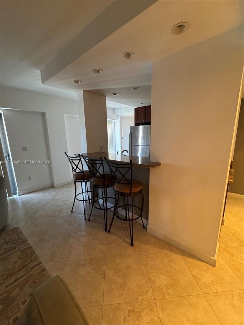 77 Crandon Blvd, Unit 9E, Key Biscayne, FL 33149 Photo