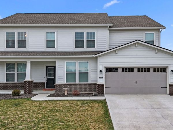 1046 Elmwood Lane , Greenwood, IN 46143