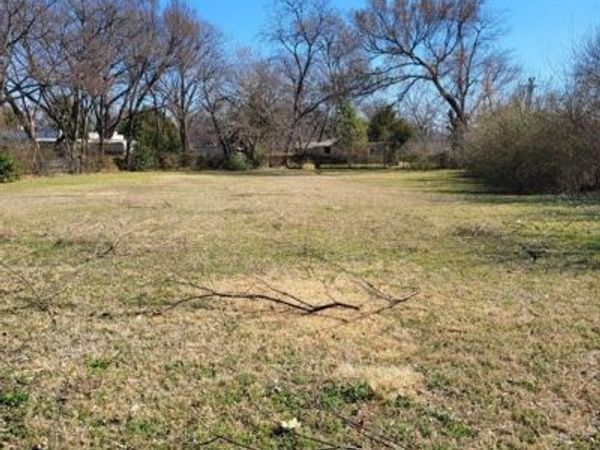 1000 N Bagley Street, Dallas, TX 75211