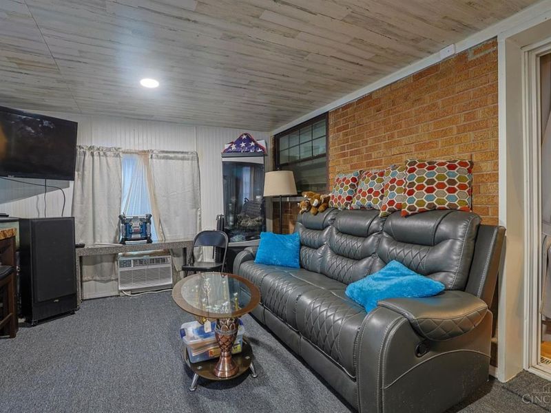 2031 Emerson Avenue, North College Hill, OH 45239 Photo 8