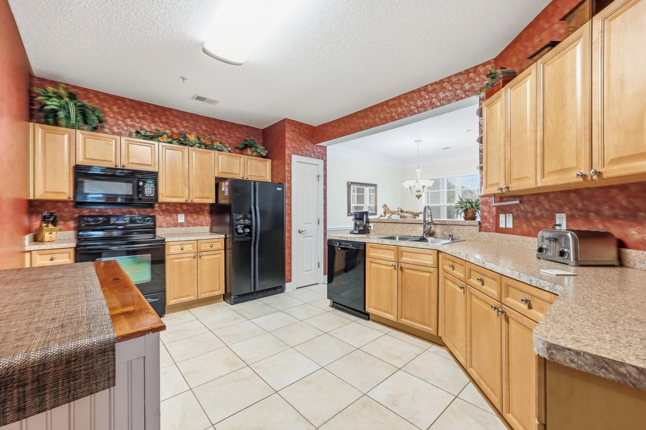 6203 Catalina Dr. Photo 9