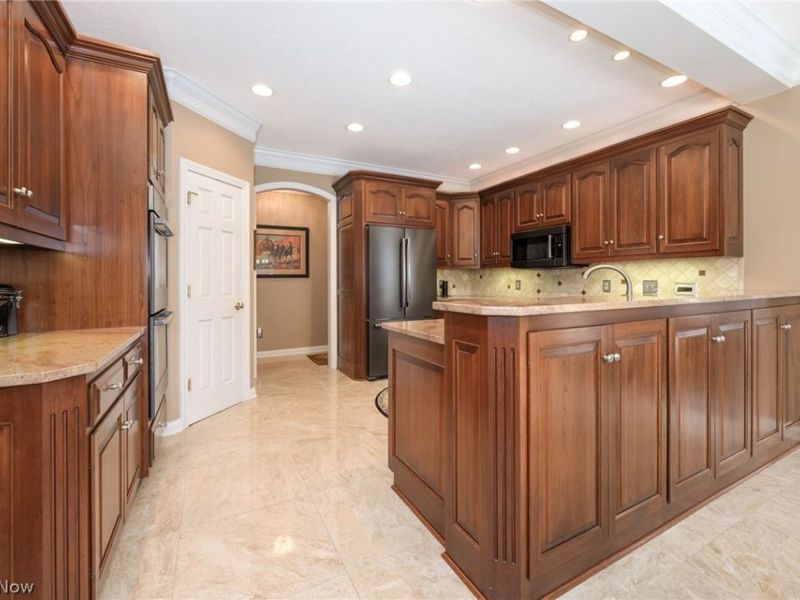 4966 Abbey Church Avenue NW, Canton, OH 44718 Photo 10