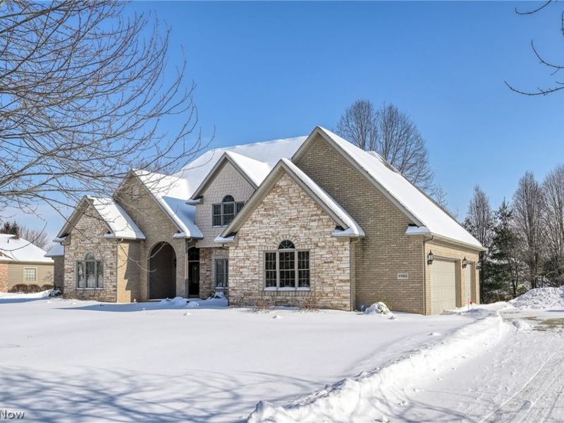 4966 Abbey Church Avenue NW, Canton, OH 44718 Photo 2