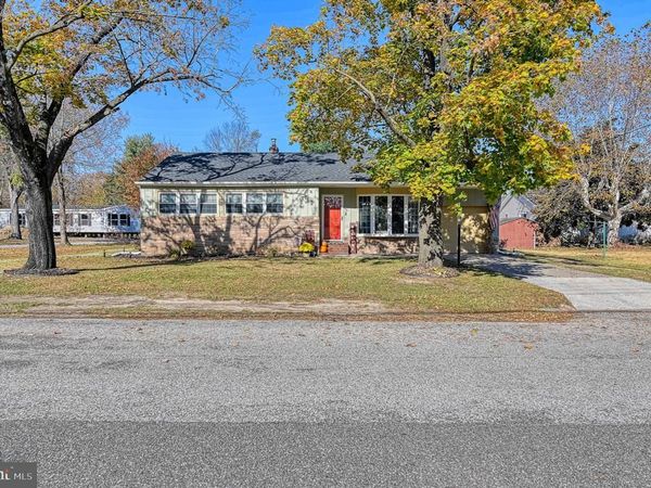 62 EAST END AVENUE , CARNEYS POINT, NJ 08069